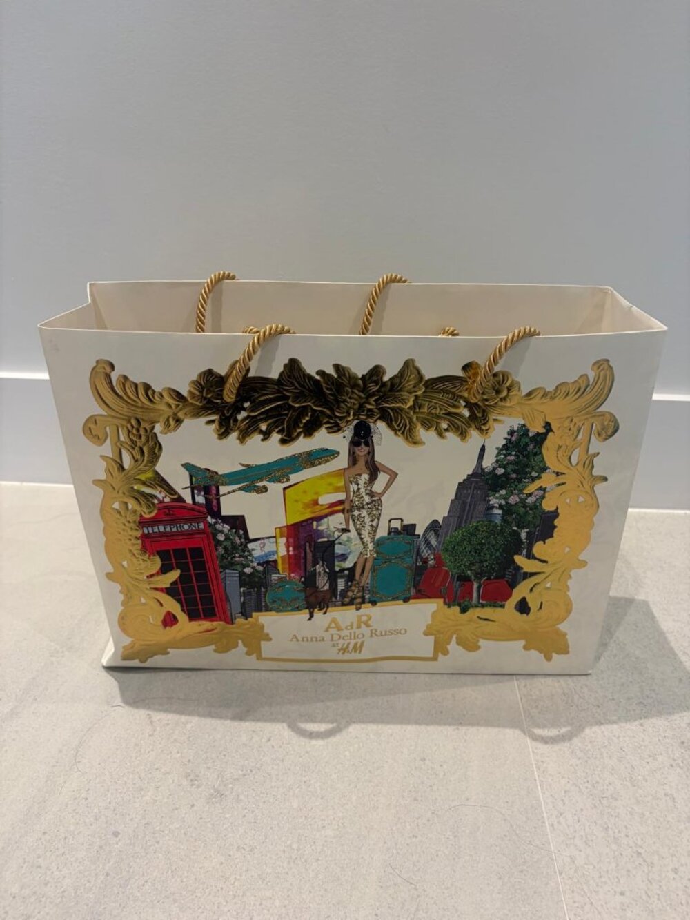 Anna dello Russo at H&M Paper Bag